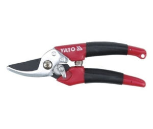 Zahradnické nůžky YATO 180mm se šikmým střihem YT-8805