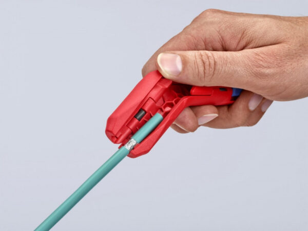 Univerzální odizolovací nástroj KNIPEX 16 95 01 SB
