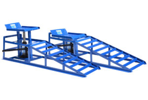 Nájezdové rampy s hydraulickým zvedákem