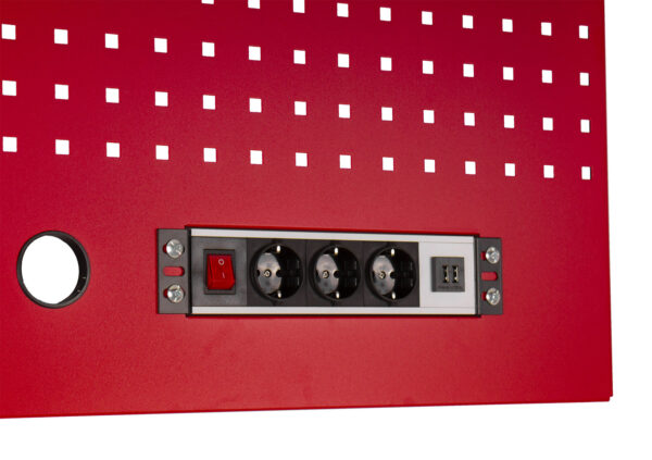 Děrovaná závěsná deska s el. zásuvkou 614,5x1052x24 mm PROFI RED - RWGB1324K