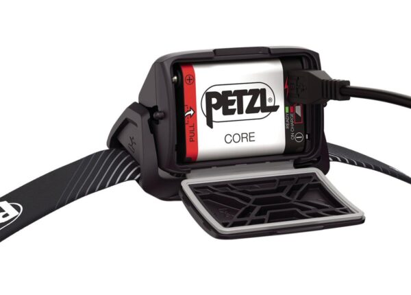 Čelovka PETZL Actik Core, šedá, 600 lm - E065AA00